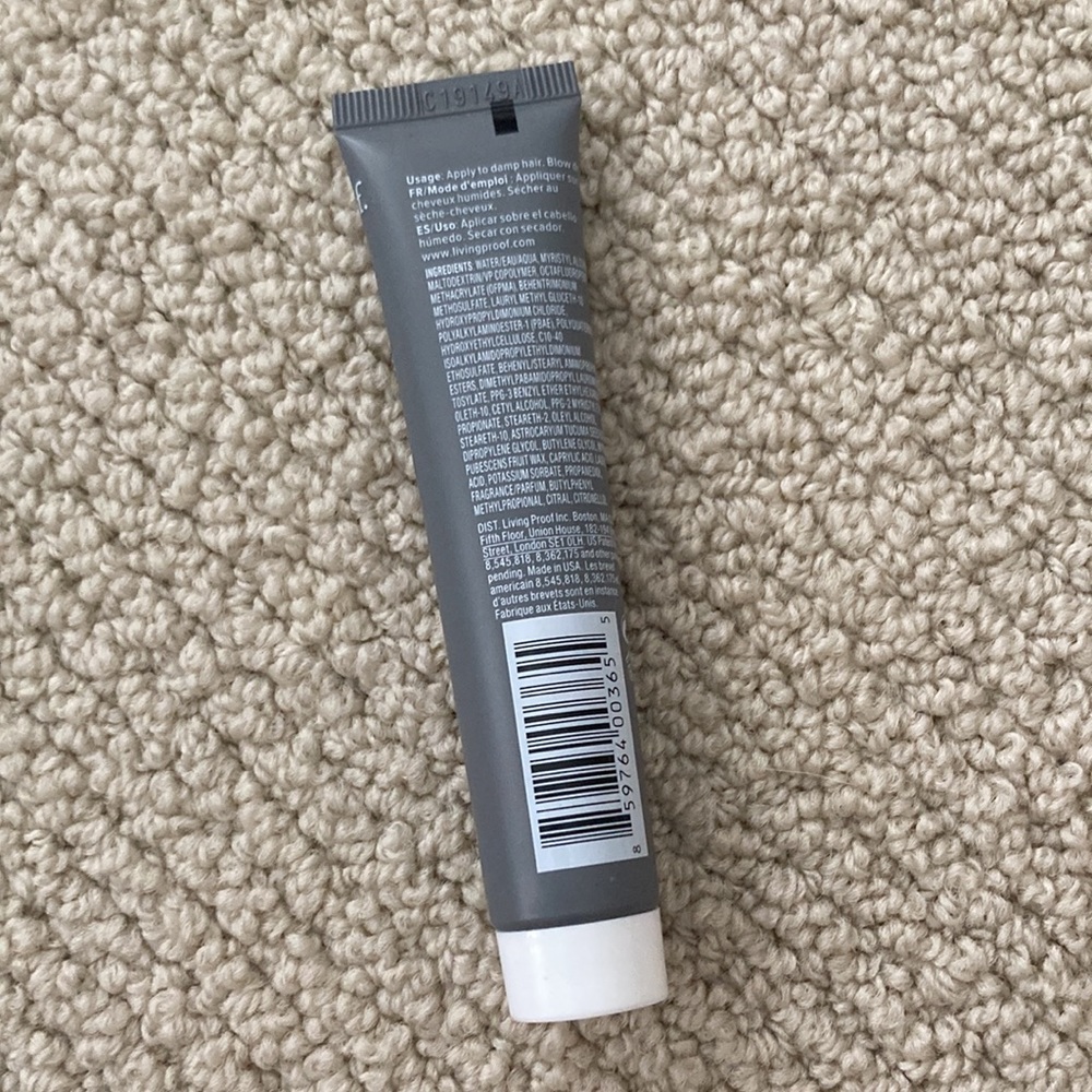 NEW Living Proof Perfect Hair Dry 5-in-1 Styling Treatment 1 fl oz Travel Mini - Picture 2 of 7